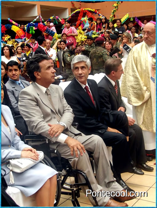 Autoridades invitadas a la ceremonia
