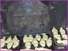 Guaguas de pan en el horno
