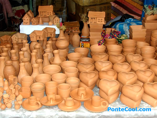 Los tradicionales barros en la Feria de Finados Ambato