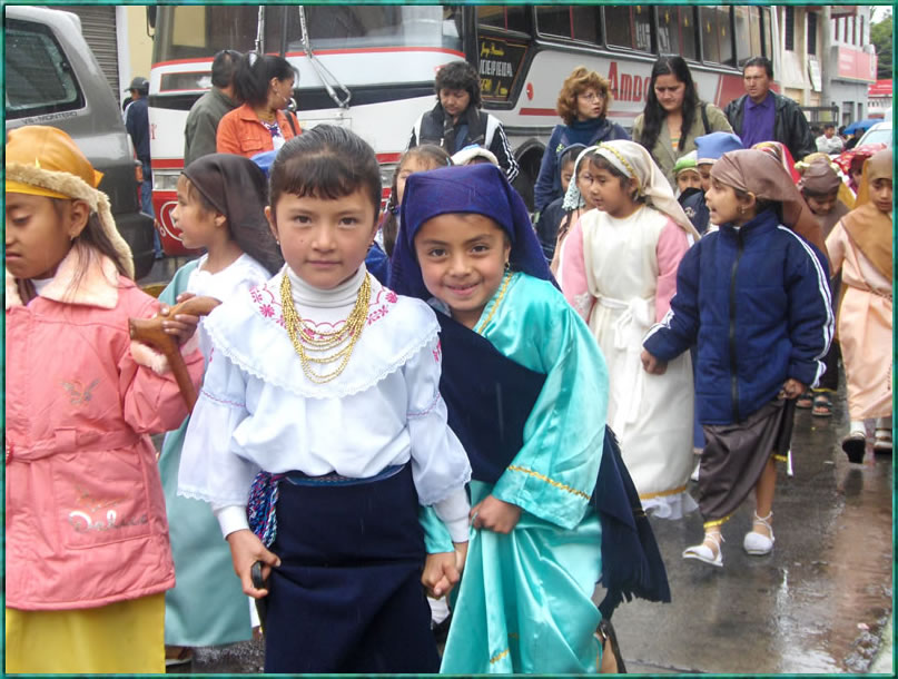 Dos niñas pastores posan para la fotografía