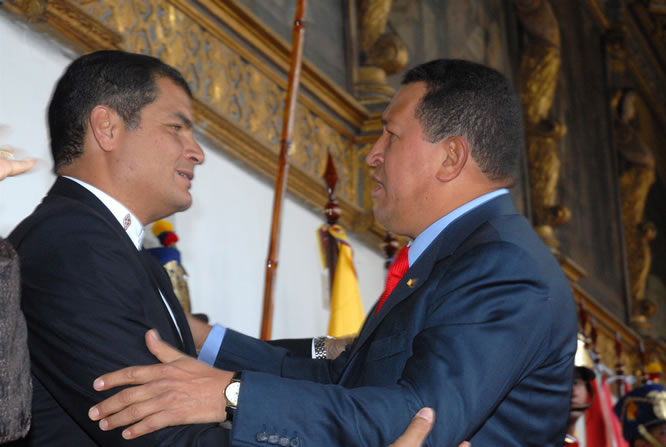 Rafael Correa y Hugo Chavez 