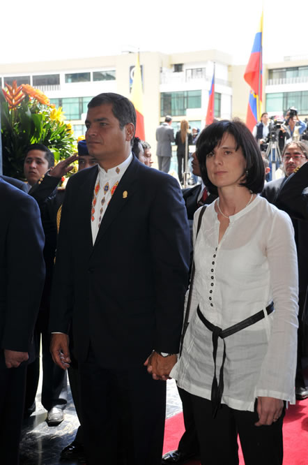 Rafael Correa y su esposa 